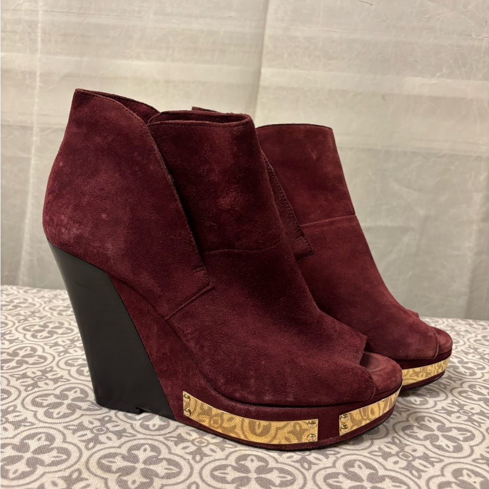 Vince Camuto Burgundy Suede Peep-Toe Wedge Slip On Booties